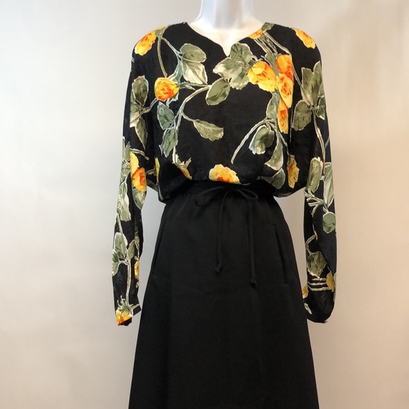Jin Fashion Vintage Women’s Flower Print Black Blouse - Picture 4 of 13